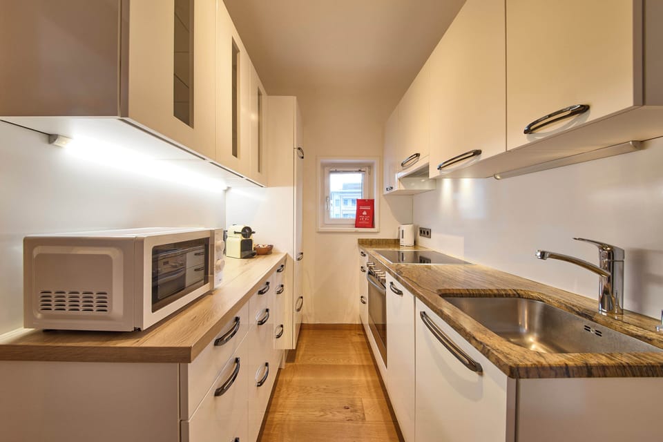 Comfort Apartment, 1 Bedroom, Non Smoking, Pets Not Allowed | Private kitchen | Coffee/tea maker, electric kettle, toaster