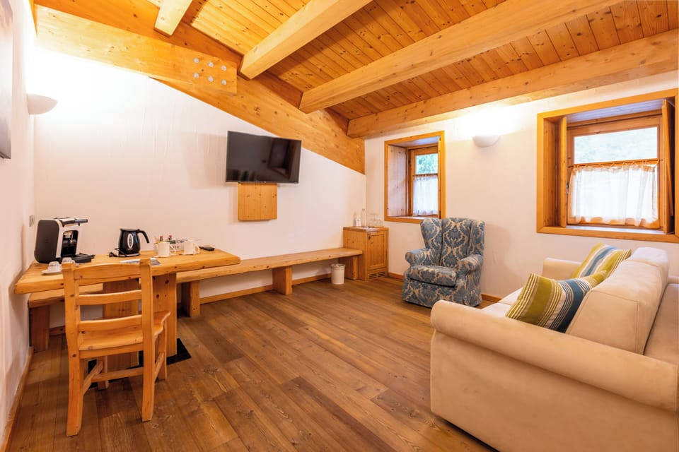 Junior Suite, Mountain View | In-room safe, desk, laptop workspace, free WiFi