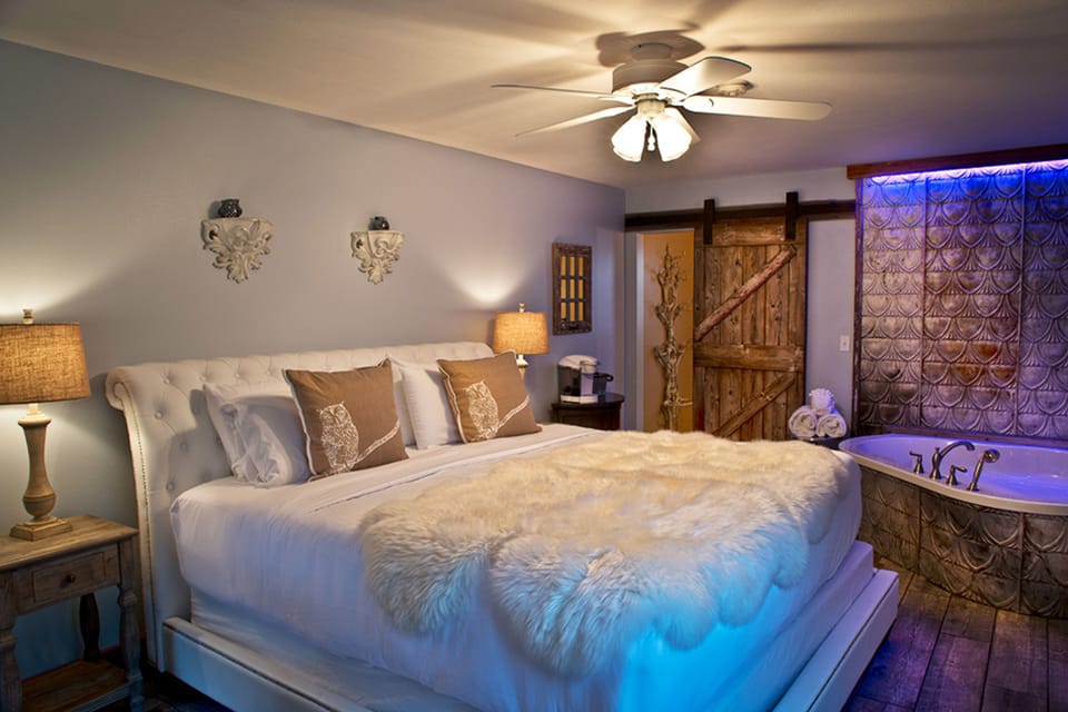 Premium bedding, desk, laptop workspace, free WiFi
