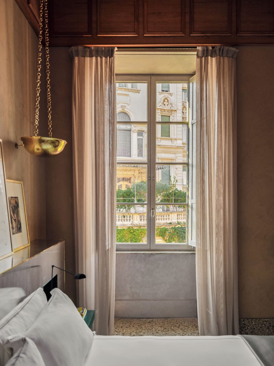 Executive Room (View) | In-room safe, desk, laptop workspace, rollaway beds (surcharge)