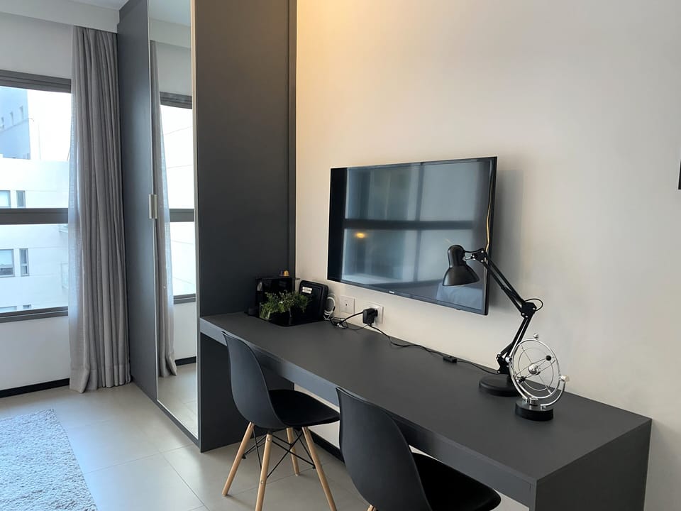 Apartment | Blackout drapes, iron/ironing board, WiFi (free)