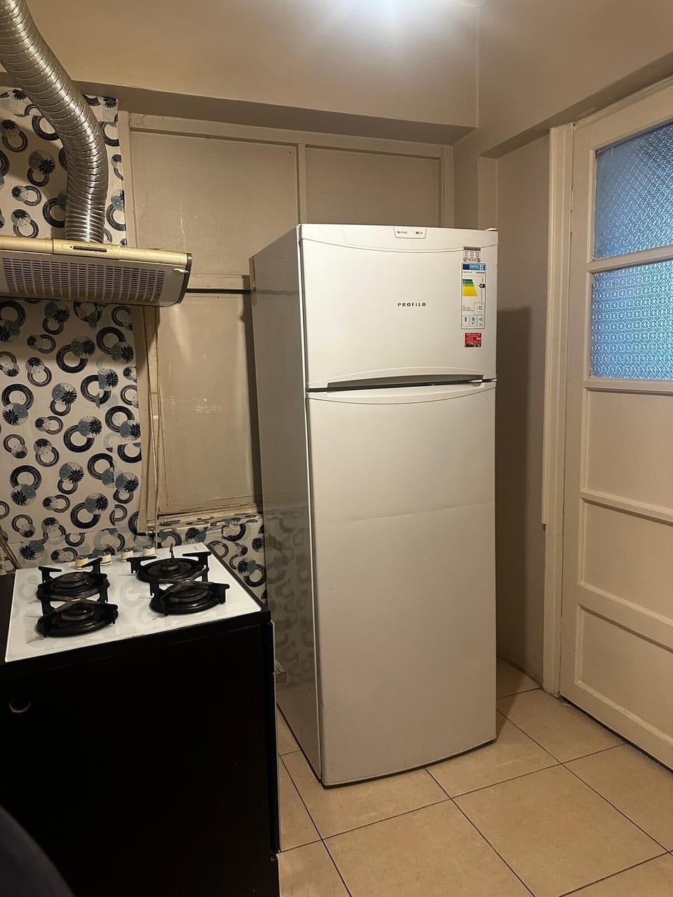 Classic Apartment, Balcony, City View | Shared kitchen | Coffee/tea maker, electric kettle