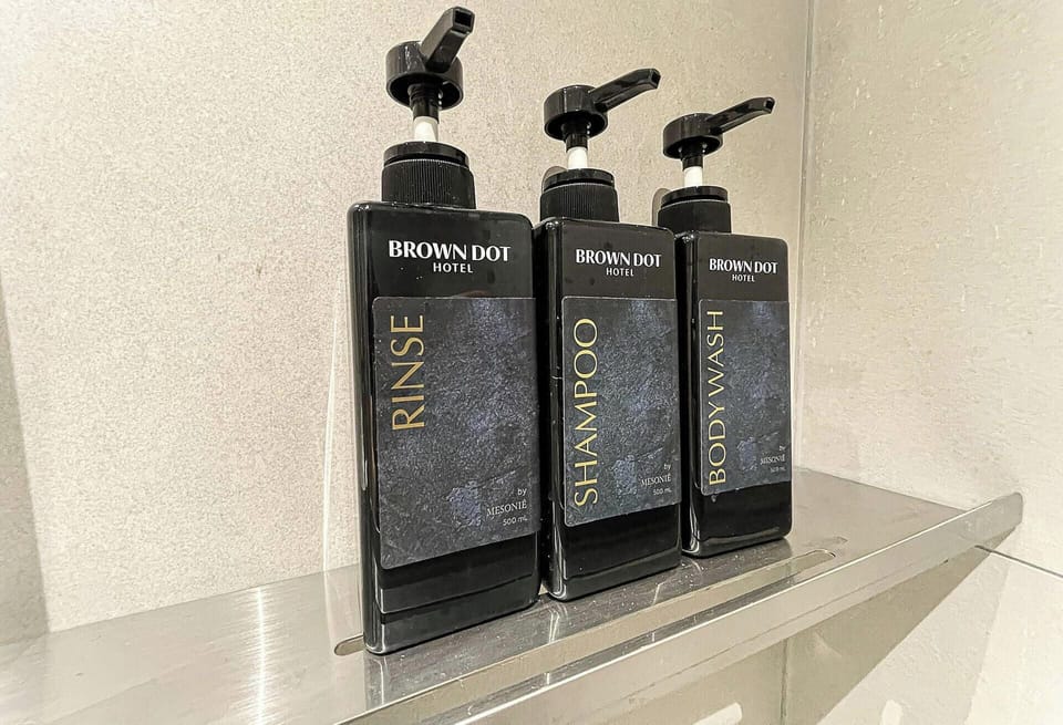 Standard Double Room, City View | Bathroom | Shower, free toiletries, hair dryer, towels