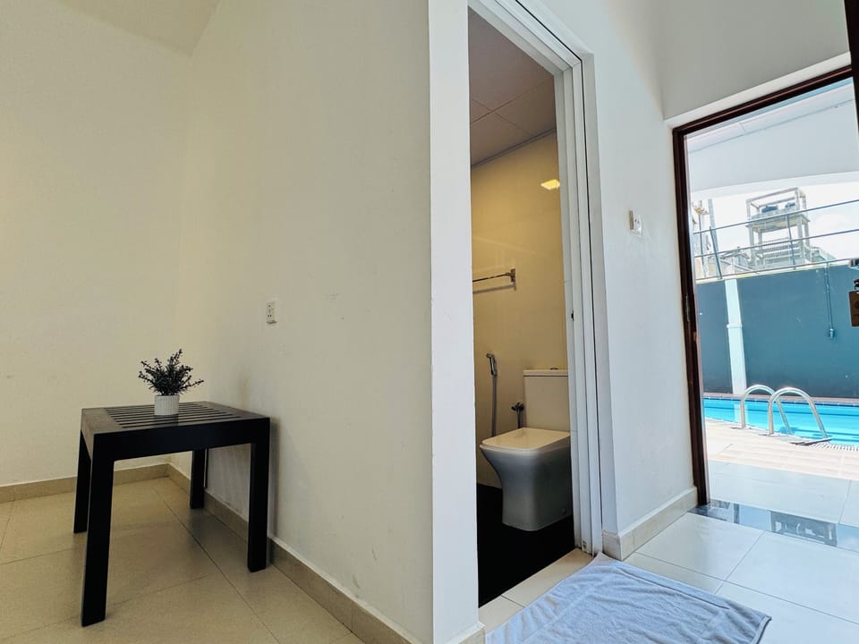 Seaport Negombo Hotel in Negombo