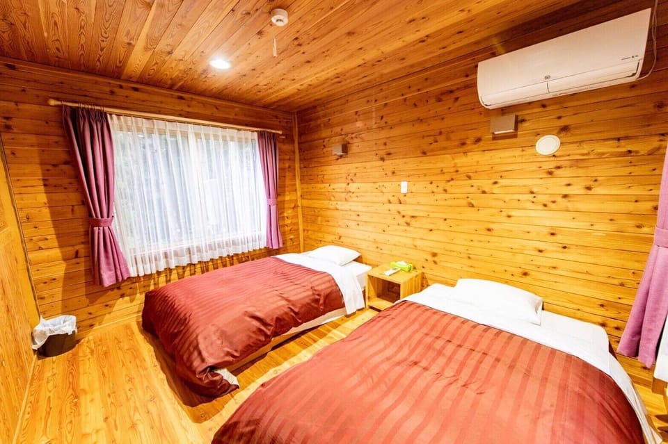 Desk, blackout drapes, free WiFi, bed sheets