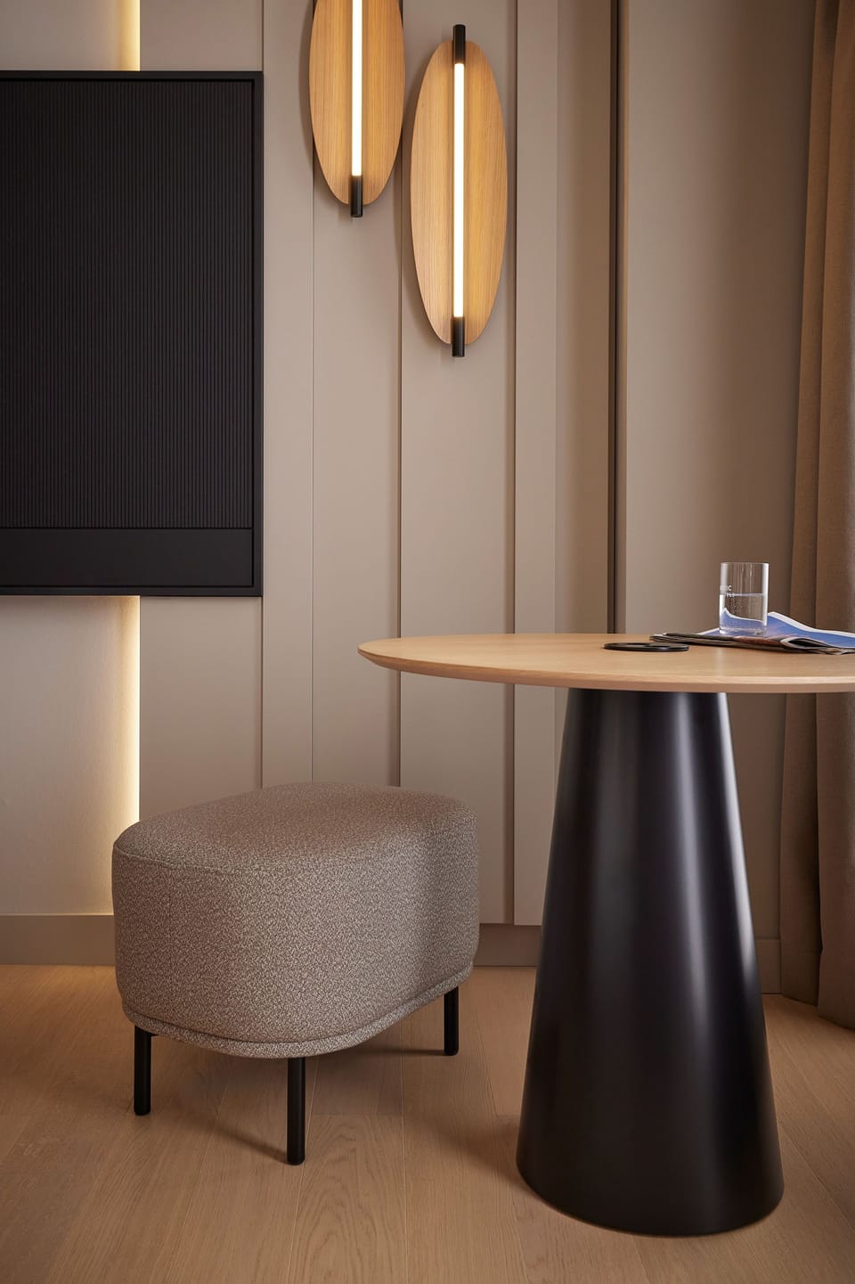 Hypo-allergenic bedding, minibar, in-room safe, blackout drapes