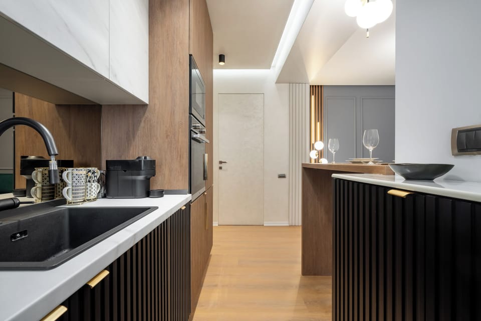 Luxury Apartment, City View | Blackout drapes, soundproofing, free WiFi