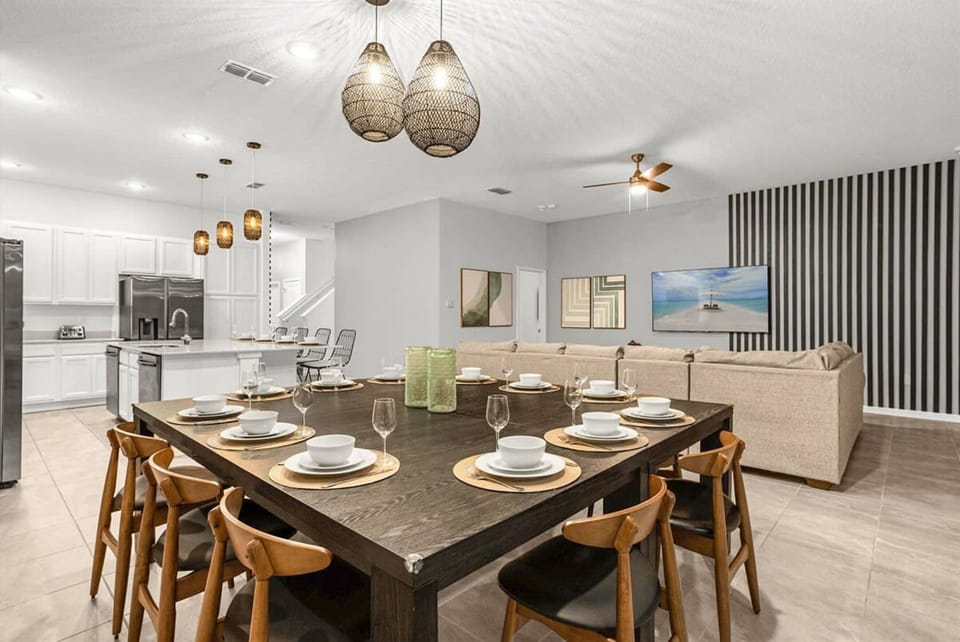 House | 12 bedrooms, high-speed internet