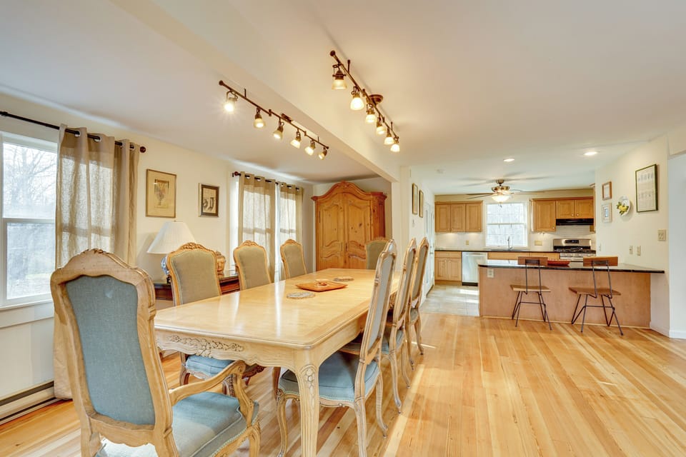 House (4 Bedrooms) | Interior