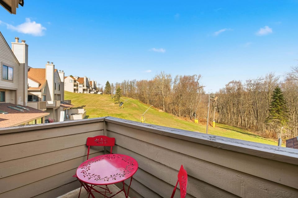 Condo, 1 Bedroom | Outdoor dining