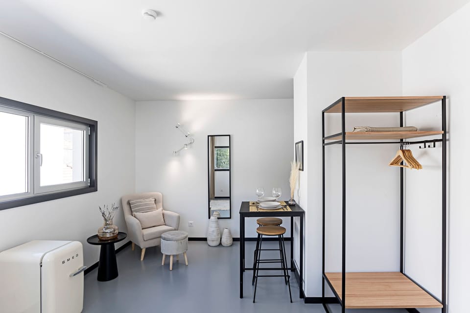 Studio | Living area