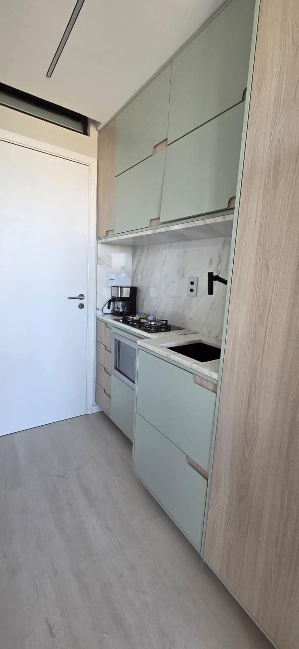 Comfort Duplex | Private kitchen | Fridge, microwave, stovetop, cookware/dishes/utensils