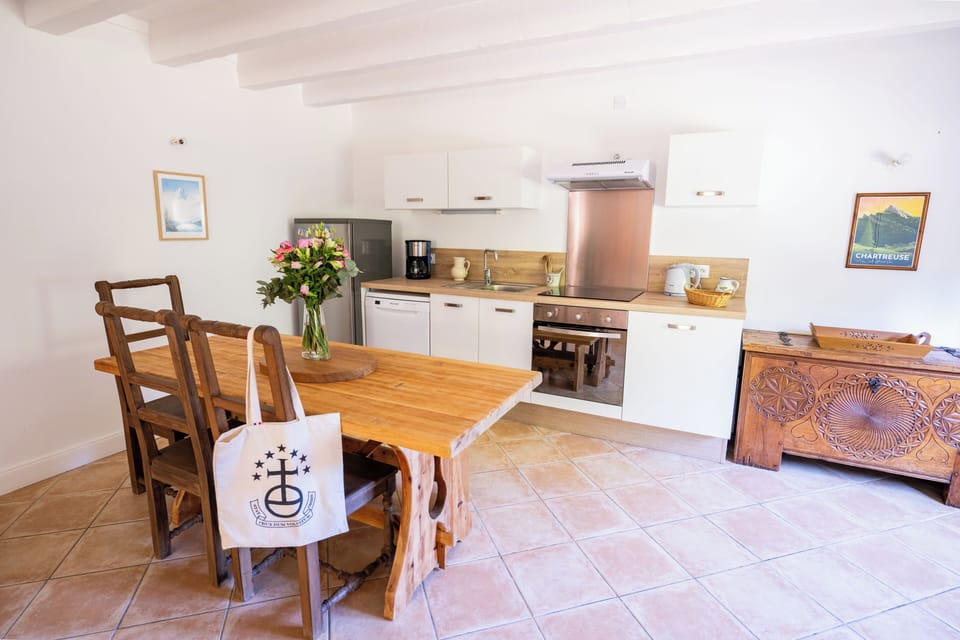 Classic House, Garden View | Private kitchen