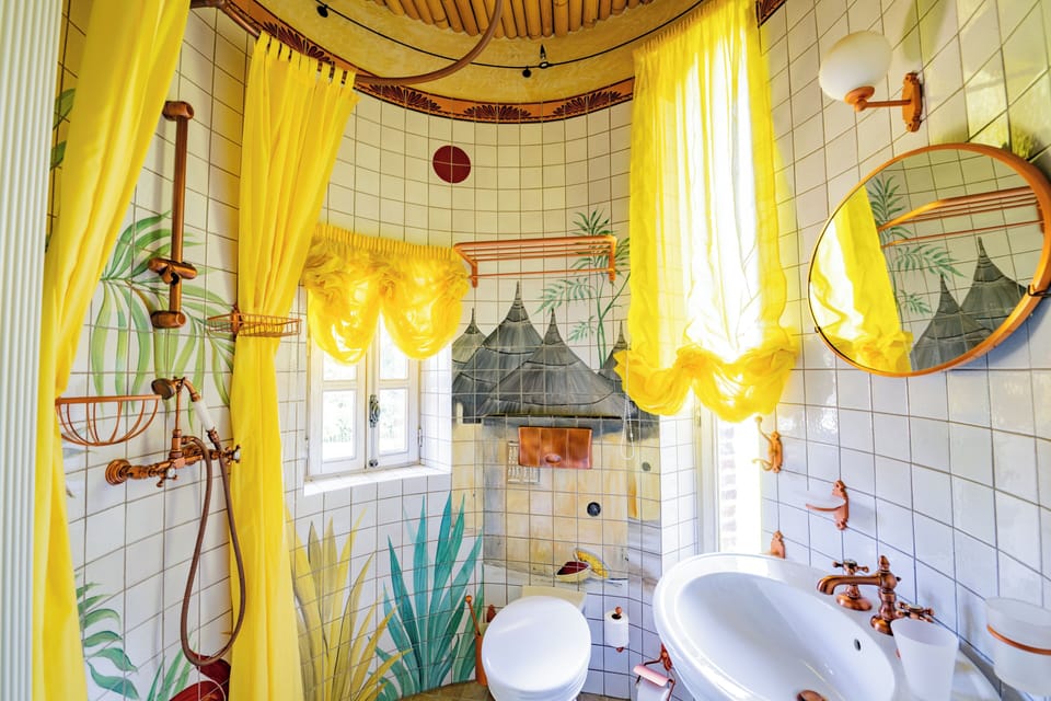 Comfort Double Room, Park View | Bathroom | Hair dryer, towels, soap, shampoo