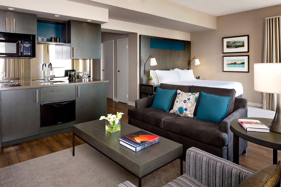 Tower Premium Suite | Premium bedding, pillowtop beds, in-room safe, individually furnished