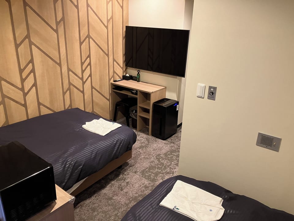 Desk, WiFi (free), bed sheets