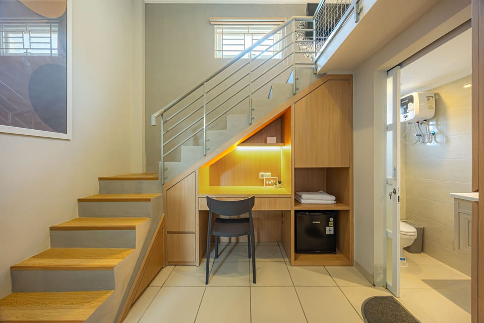 Deluxe Room, Mezzanine | Free WiFi, bed sheets