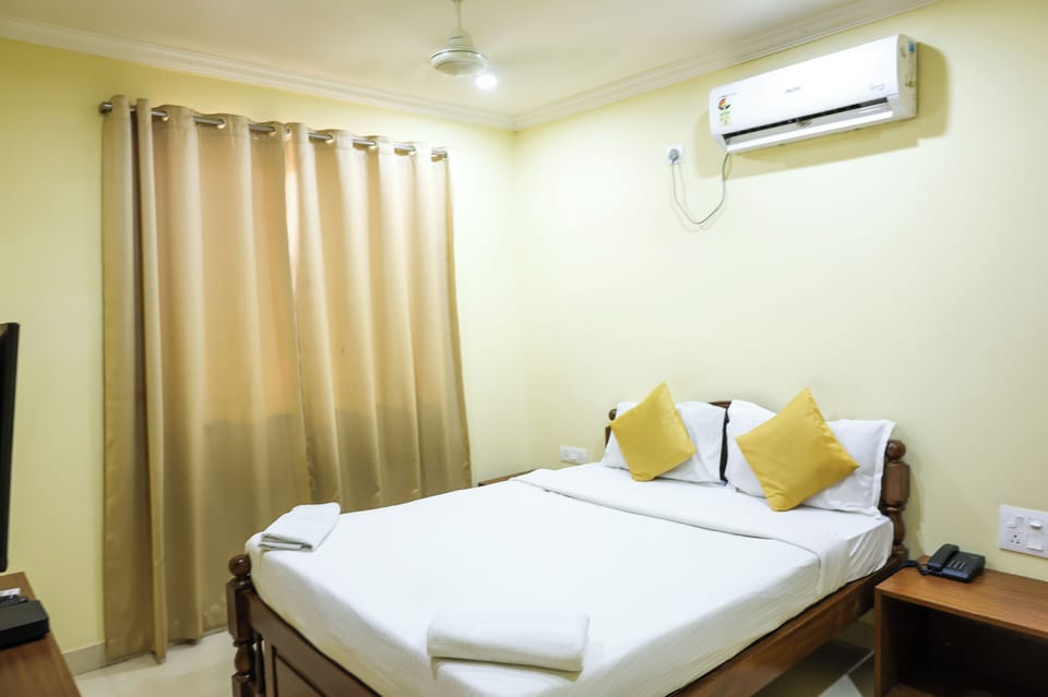 Deluxe Room | Free WiFi, bed sheets