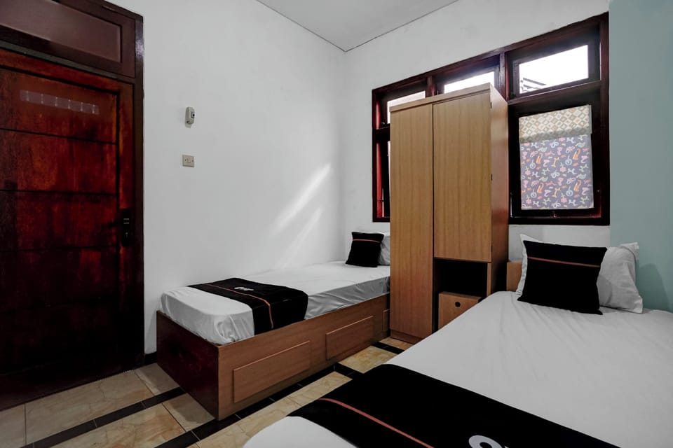 Standard Twin Room