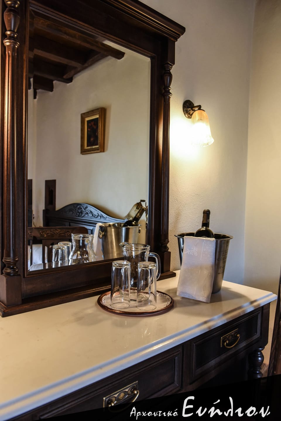 Deluxe Suite, 1 Bedroom, Fireplace, Sea View | 2 bedrooms, iron/ironing board, free WiFi