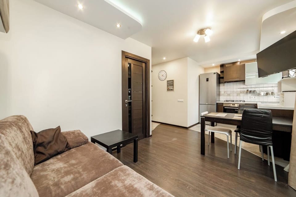 Classic Apartment, City View | Living area