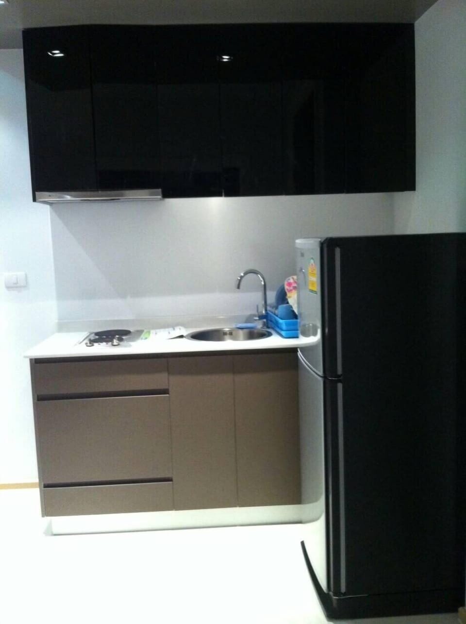 Studio | Private kitchen | Fridge, microwave, stovetop