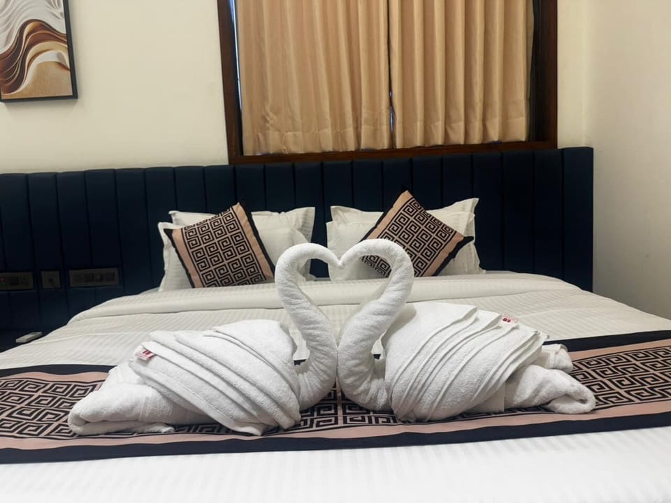 Deluxe Room | Rollaway beds, free WiFi, bed sheets