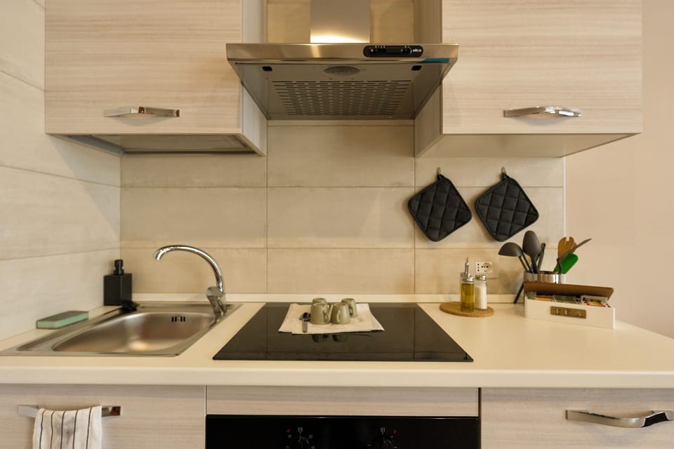 Deluxe Studio | Private kitchen