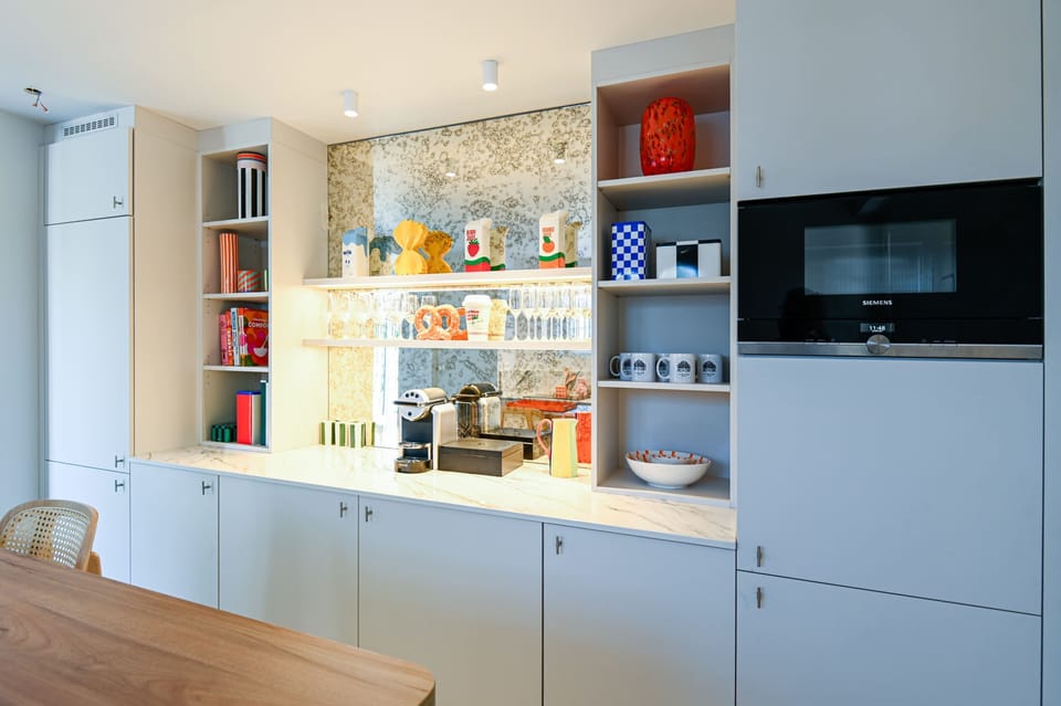 House | 6 bedrooms, desk, Internet