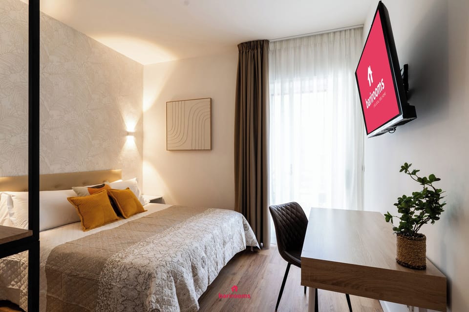 Double Room | Desk, iron/ironing board, free WiFi