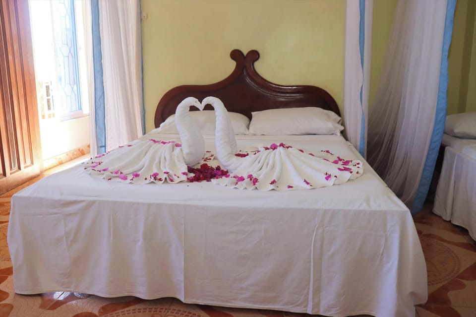 Memory foam beds, desk, laptop workspace, soundproofing