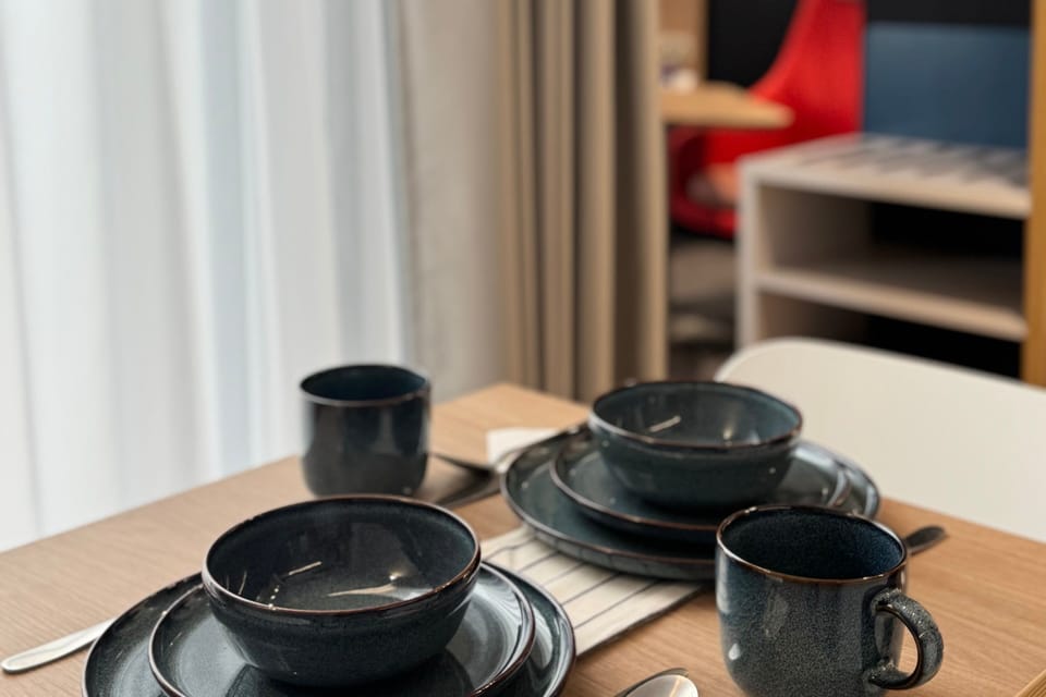 Suite, 1 Double Bed, Kitchenette (Free Hot Breakfast) | Premium bedding, in-room safe, desk, blackout drapes