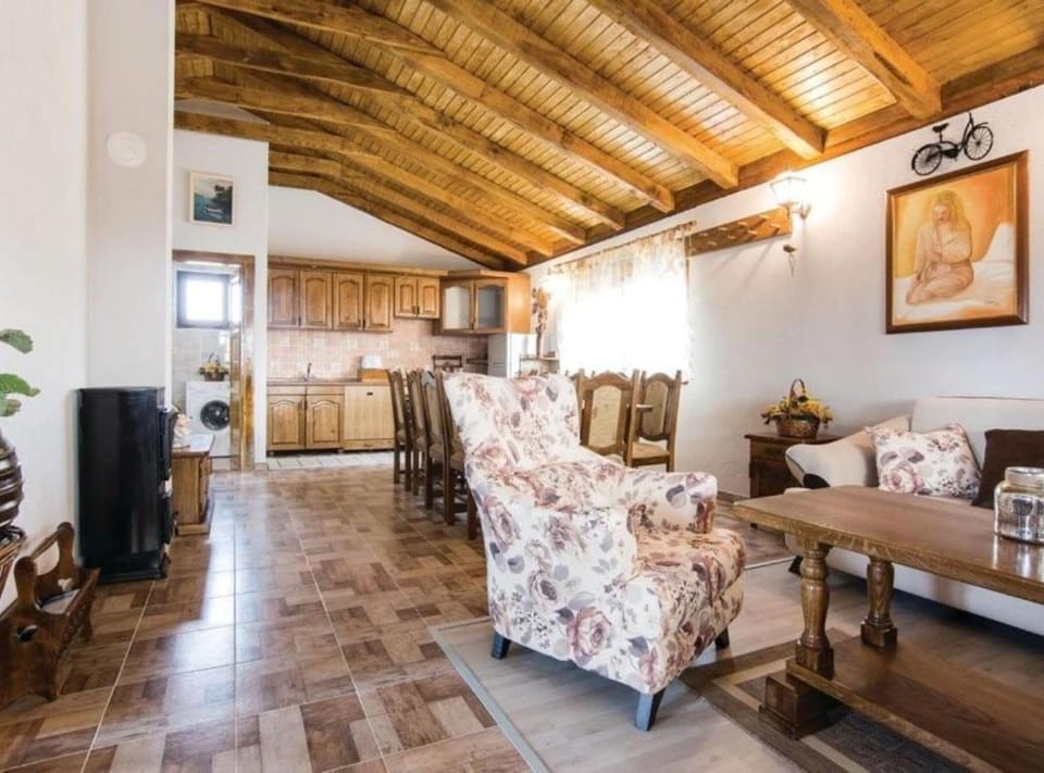 House (Three bedroom Vila with Pool) | Dining room