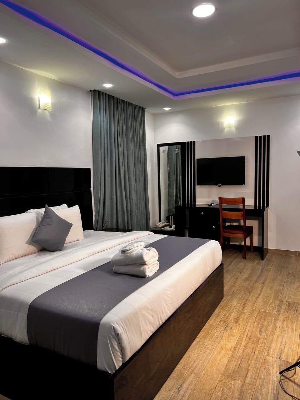 Superior Double Room, Non Smoking | In-room safe, blackout drapes, free WiFi
