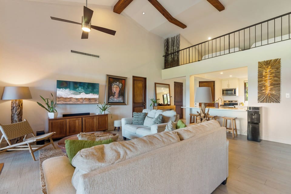 Condo, Balcony, Ocean View | Living room