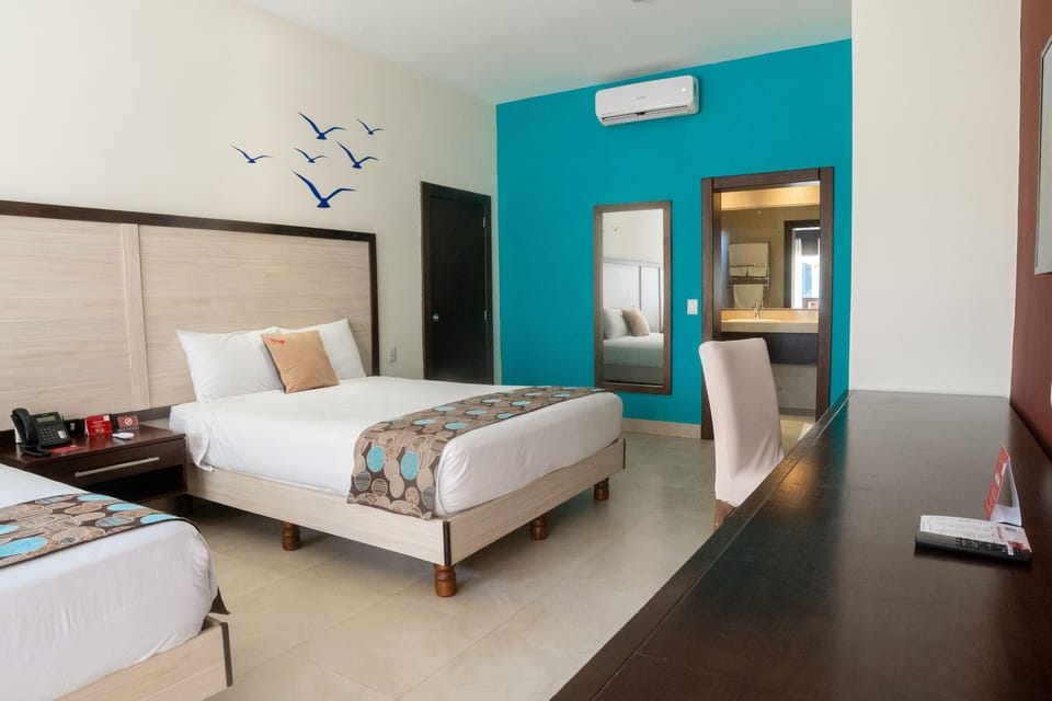 Deluxe Twin Room, 2 Queen Beds | Premium bedding, in-room safe, desk, cribs (surcharge)