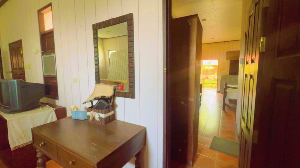 Desk, WiFi (free), bed sheets