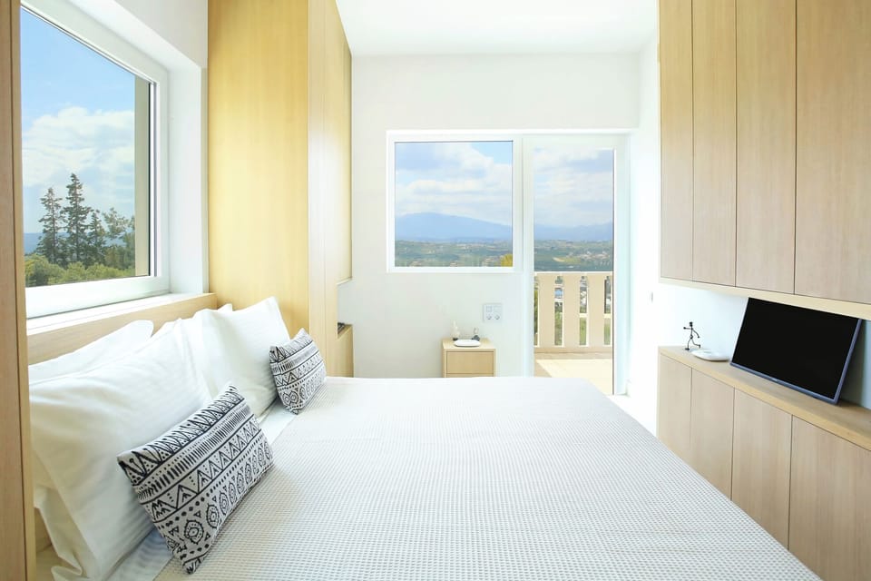 In-room safe, blackout drapes, iron/ironing board, free WiFi