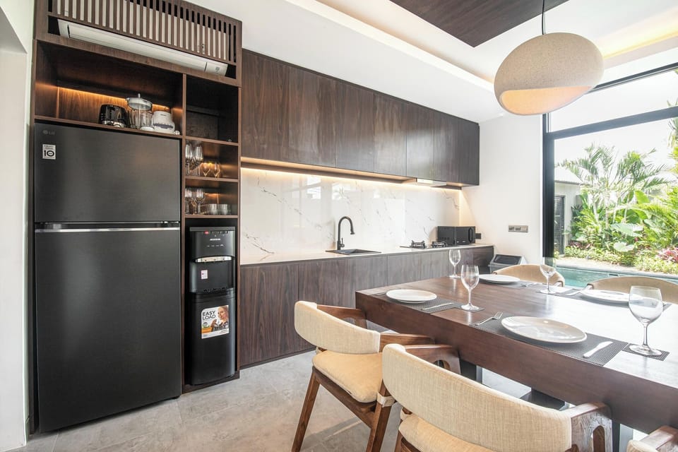 House | 5 bedrooms, desk