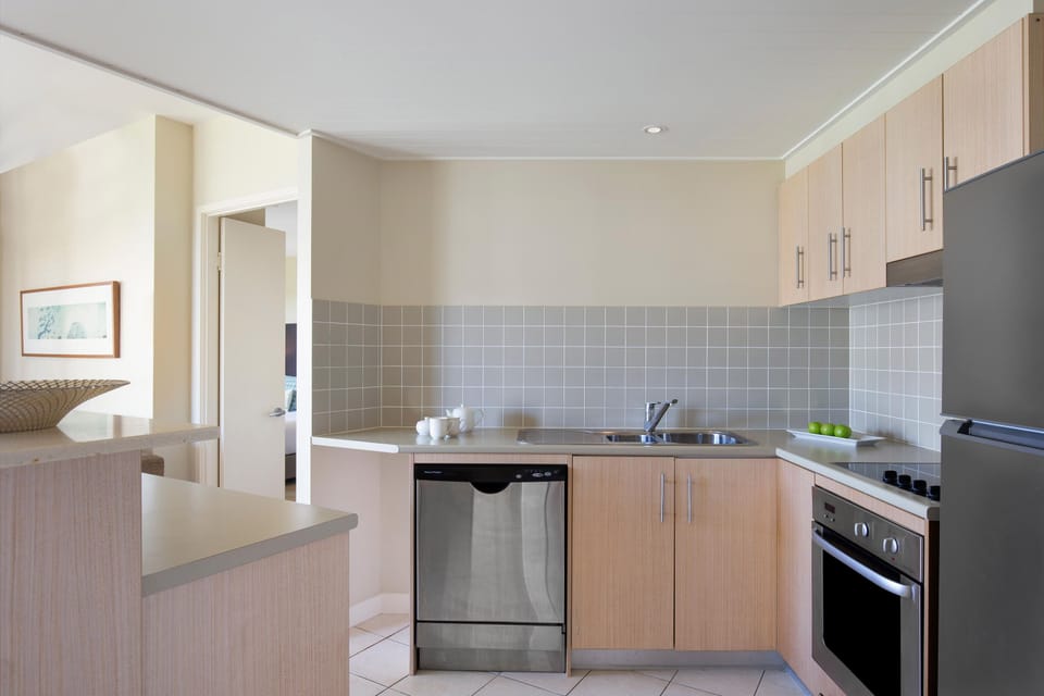 Coffee/tea maker, fridge, microwave, electric kettle