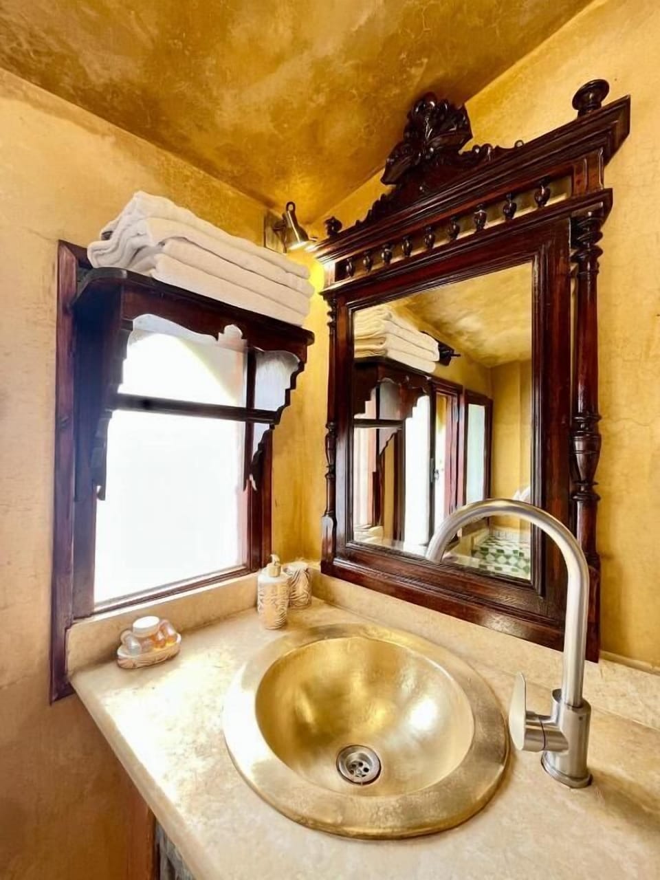 Panoramic Double Room, Mountain View | Bathroom | Shower, hair dryer, soap, shampoo