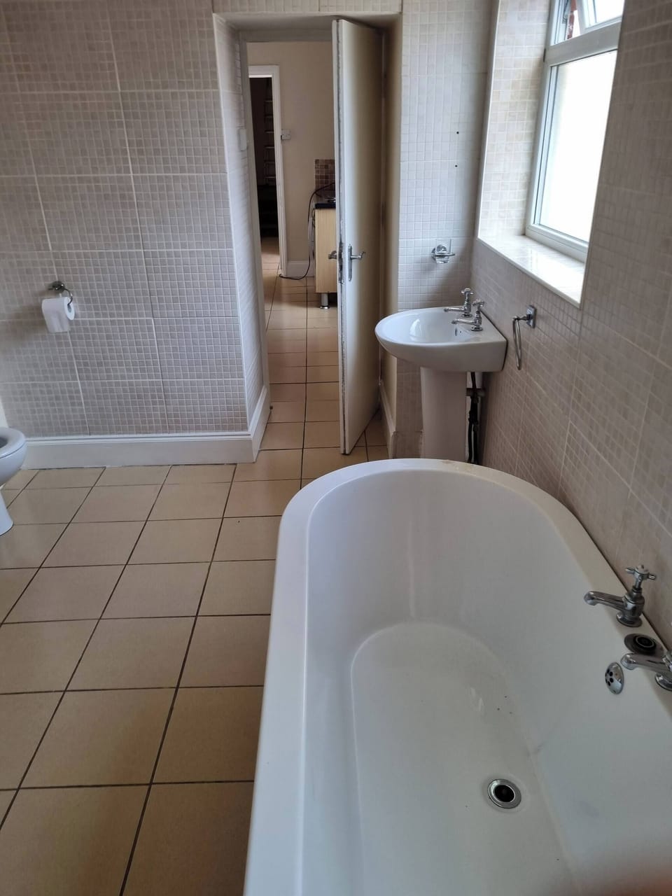 Apartment, 2 Bedrooms, Smoking | Bathroom