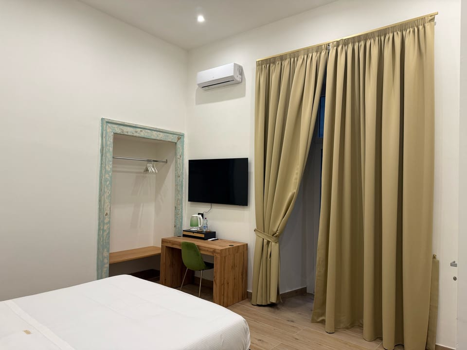 Comfort Double Room | Down comforters, desk, laptop workspace, soundproofing