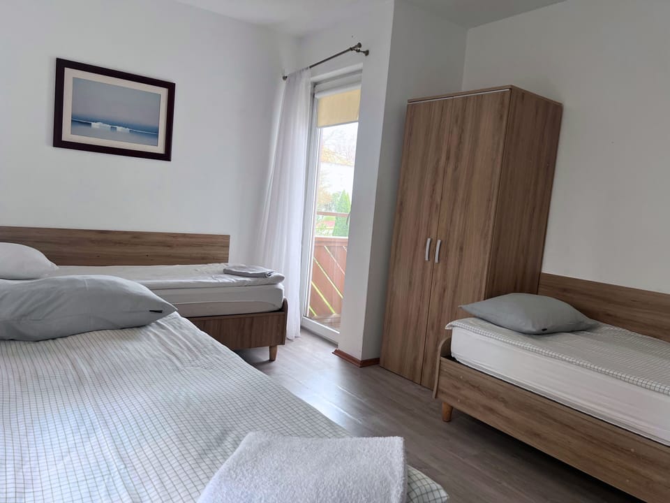 Standard Triple Room, Balcony