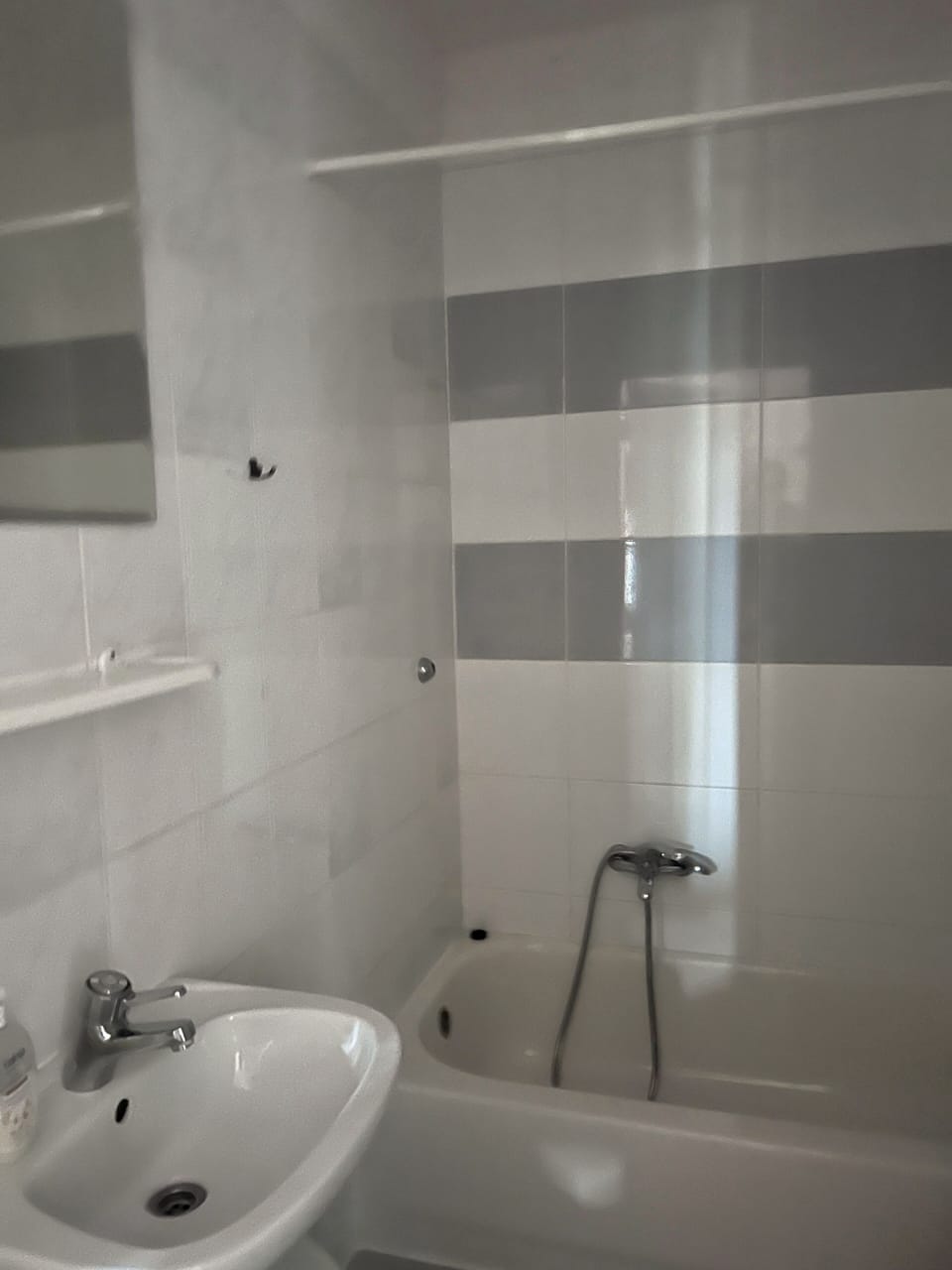 Towels, soap, shampoo, toilet paper