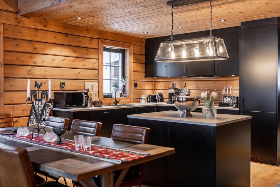 Standard House, 4 Bedrooms, 2 Bathrooms (Idre Luxury Chalet Winter Haven /w) | Dining