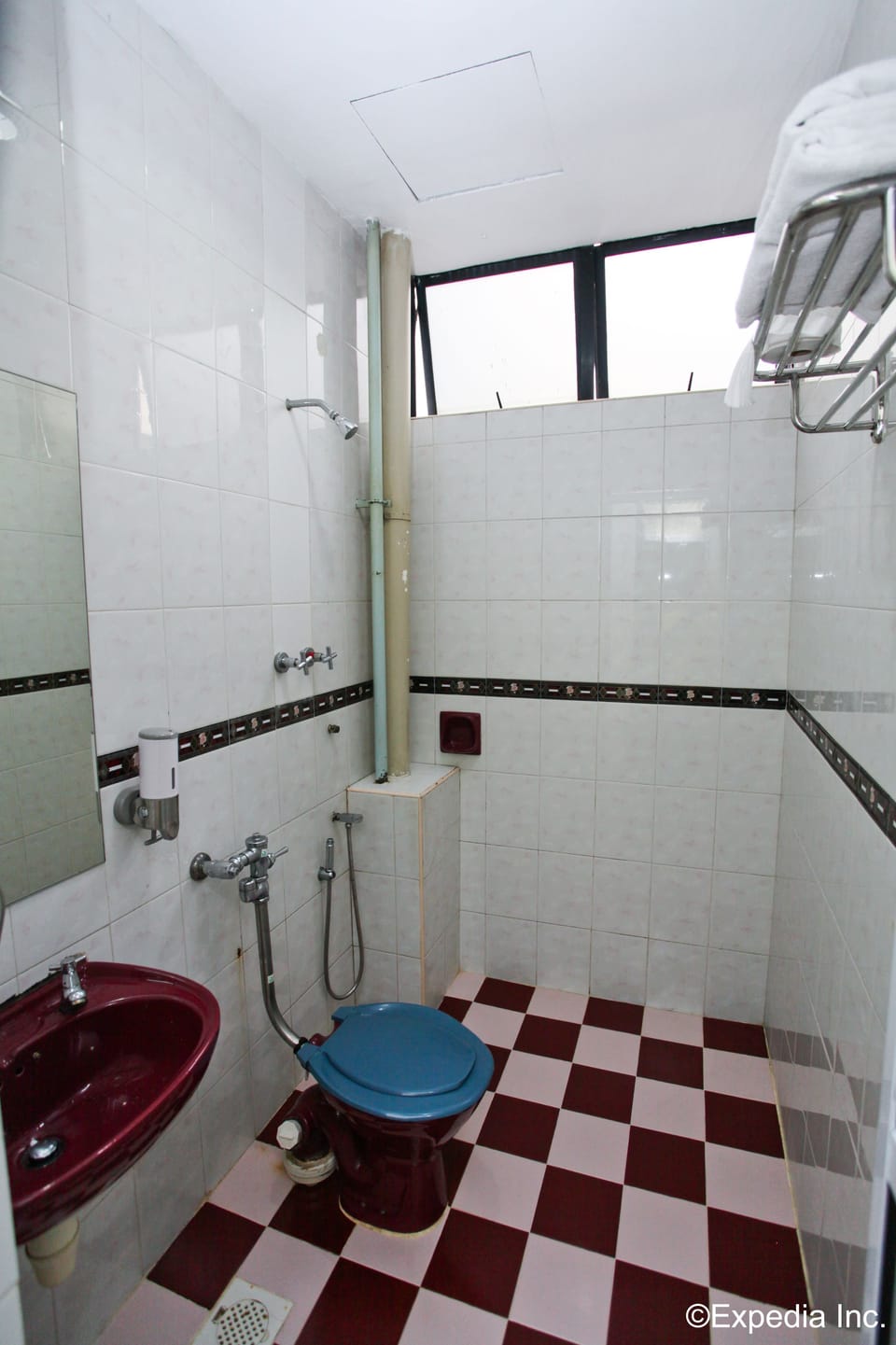 Shower, hair dryer (on request), towels