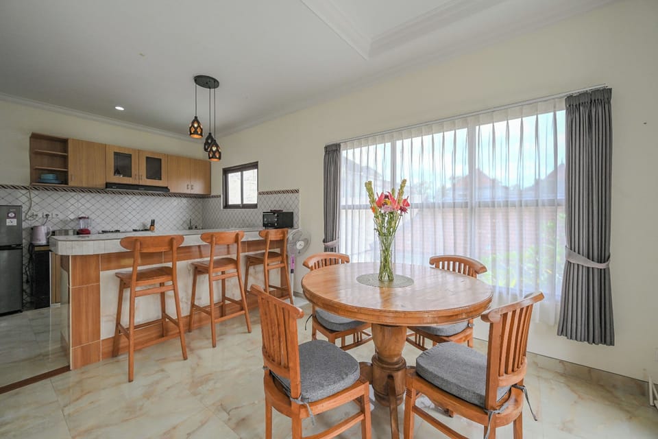 Villa, 2 Bedrooms | In-room dining