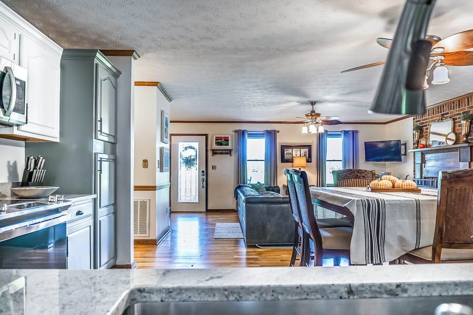 House (2 Bedrooms) | Interior