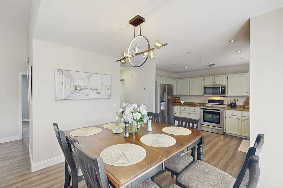 House (4 Bedrooms) | Interior